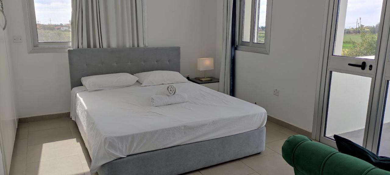 Kiti Village Villa, Cyprus, Salt-Water Pool, 6 Bedrooms, Larnaca Dış mekan fotoğraf